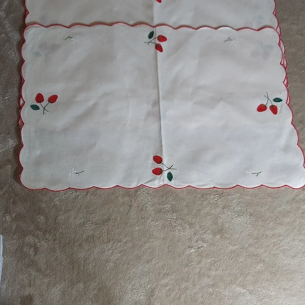 Vintage Placemats  Cream Red Appliques and Embroidered Scalloped Edges